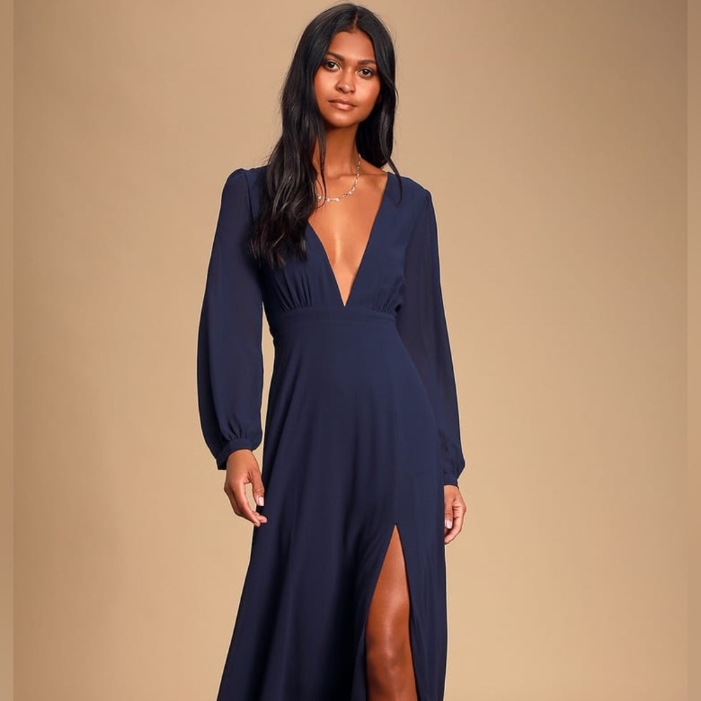 Lulus XS navy gown.  Never worn, tags still on. Perfect for prom or bridesmaid.